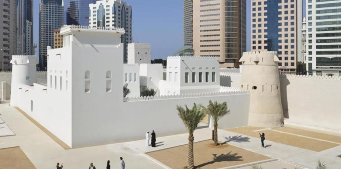 Corniche Street - Extremely Unique Room Abu Dhabi Eksteriør billede