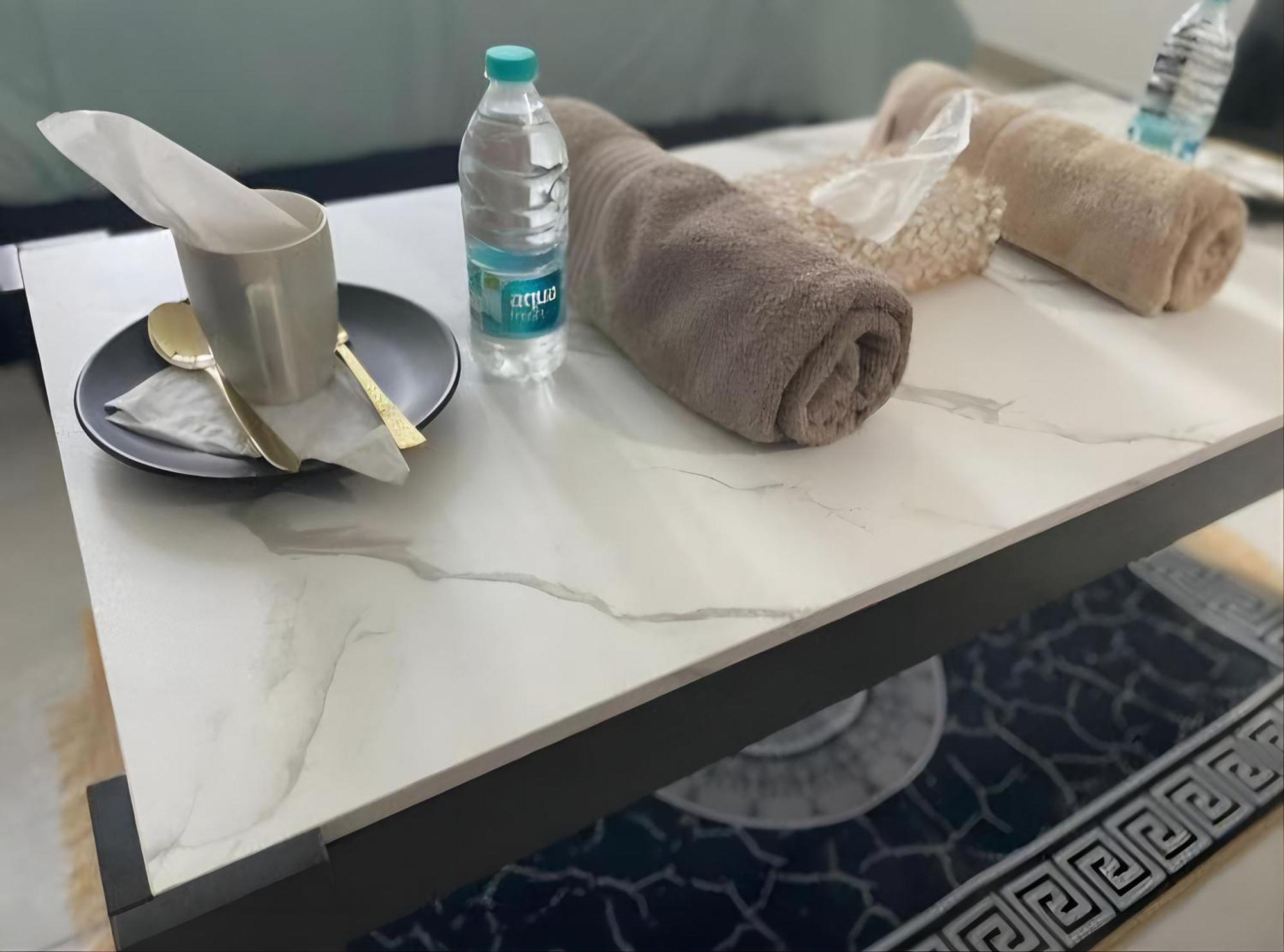 Corniche Street - Extremely Unique Room Abu Dhabi Eksteriør billede