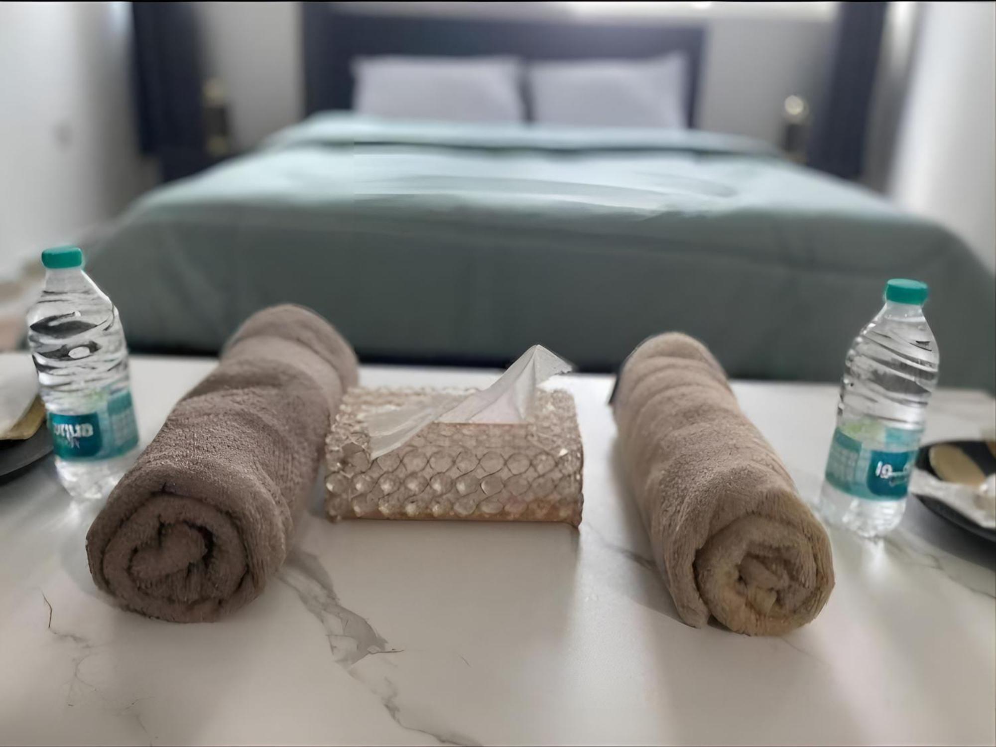 Corniche Street - Extremely Unique Room Abu Dhabi Eksteriør billede